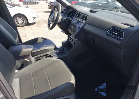 2021 Volkswagen Tiguan 2.0T Se/2.0T Se R-Line Black/2.0T Sel z USA, uszkodzony, nr VIN 3VV3B7AX5MM015089